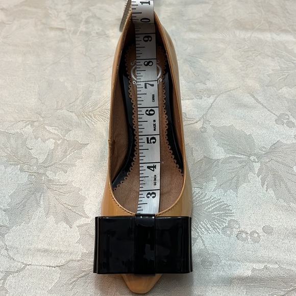 Jeffrey Campbell Ibiza Situation bow heels
Narrow fit
New without tag
Never worn - Picture 8 of 11